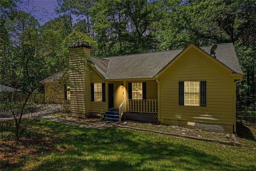 4827 Oakwood Court, Loganville, Georgia