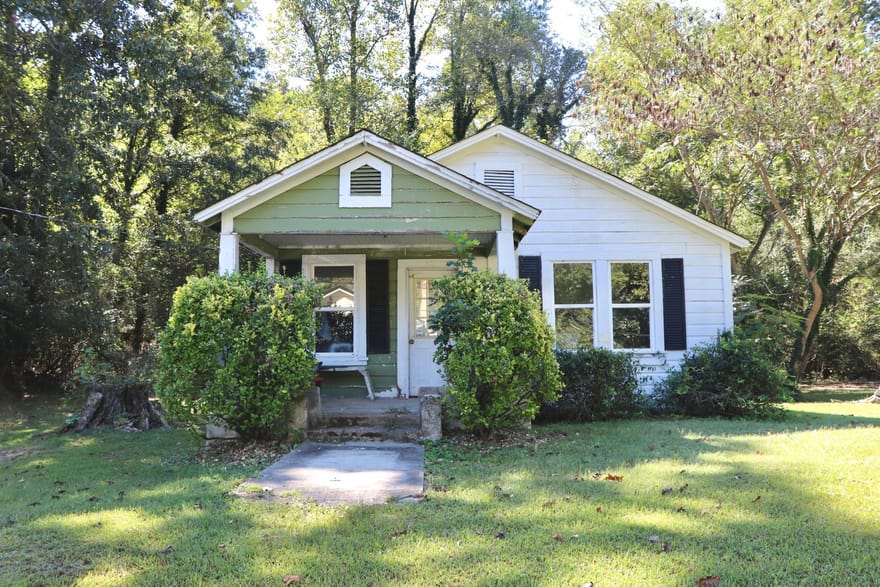 121 Mckenzie Avenue, Summerville, Georgia