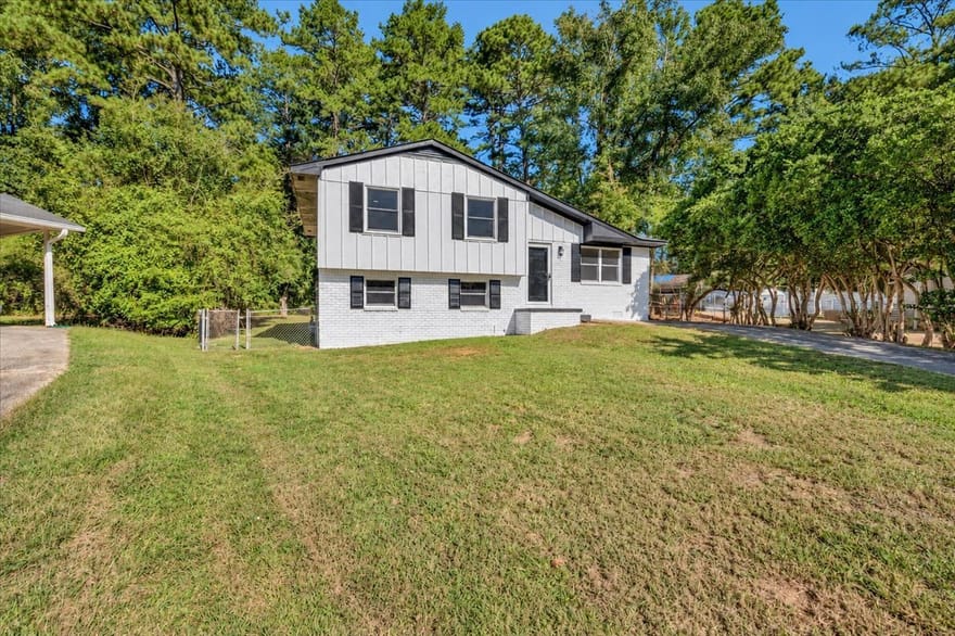 7977 Flanders Court, Jonesboro, Georgia
