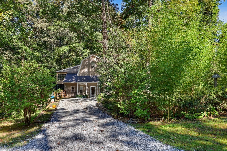 755 Beaver Lake Drive, Clarkesville, Georgia