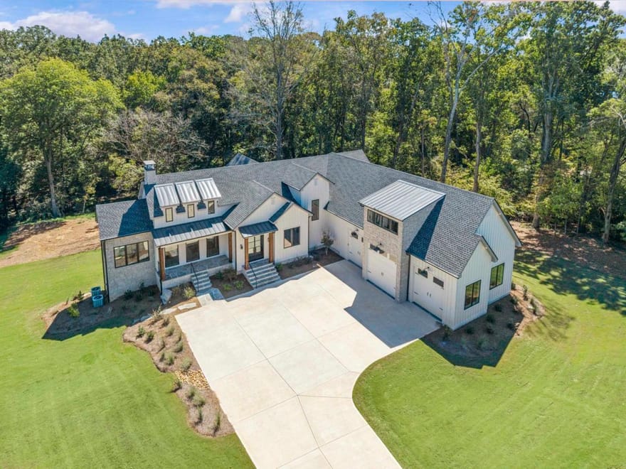 1110 Sunset Bluff, Greensboro, Georgia