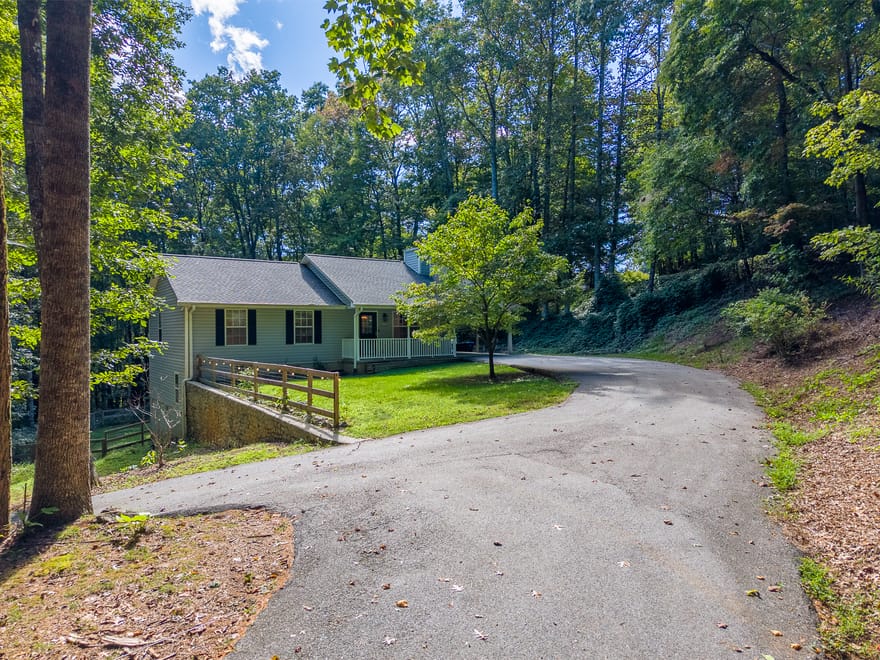1460 Bald Mountain Road, Dillard, Georgia