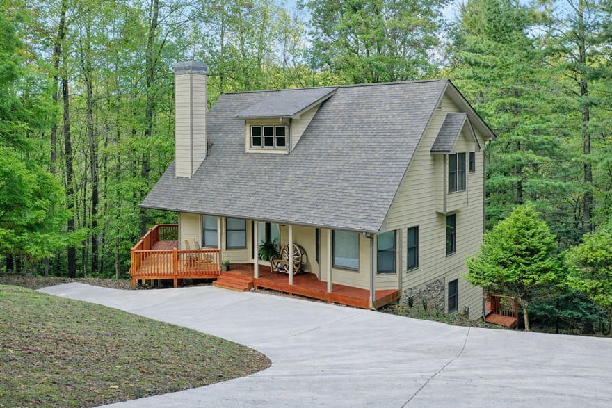 143 Hidden Lake Circle, Ellijay, Georgia