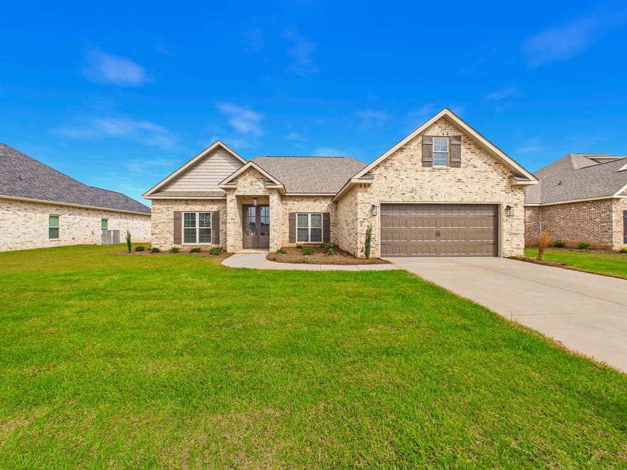 153 Woodwinds Court, Kathleen, Georgia