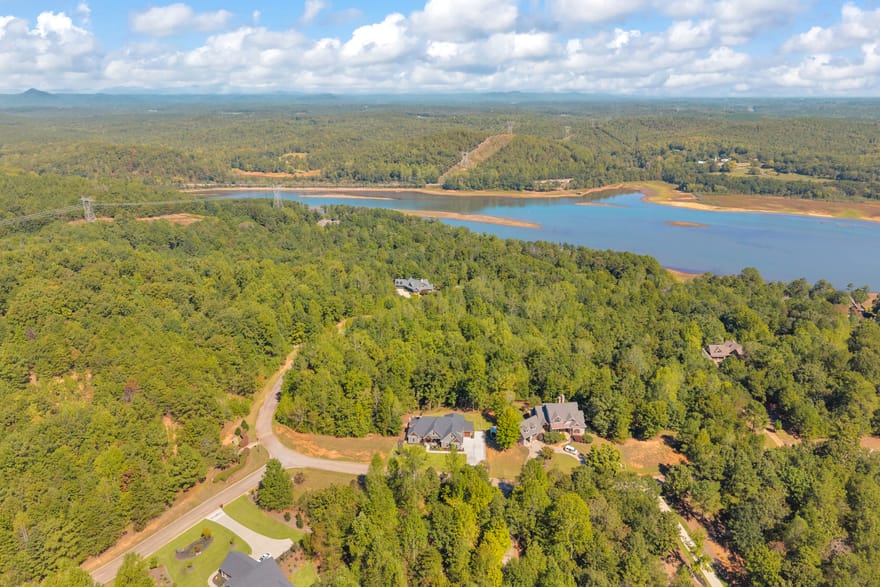 398 Edgewater Trail S, Toccoa, Georgia