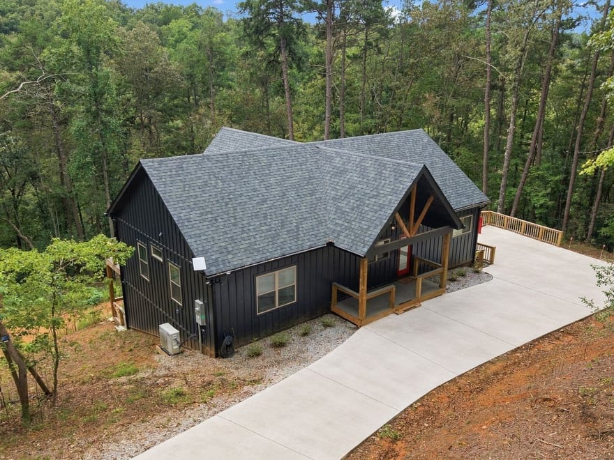212 Slick Hickory Way, Demorest, Georgia