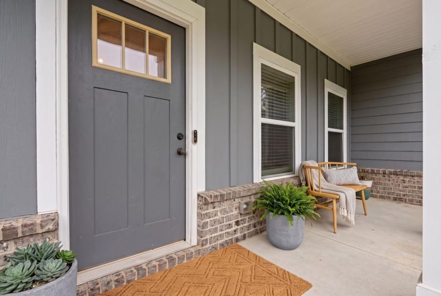 223 Manor Drive, Hull, Georgia