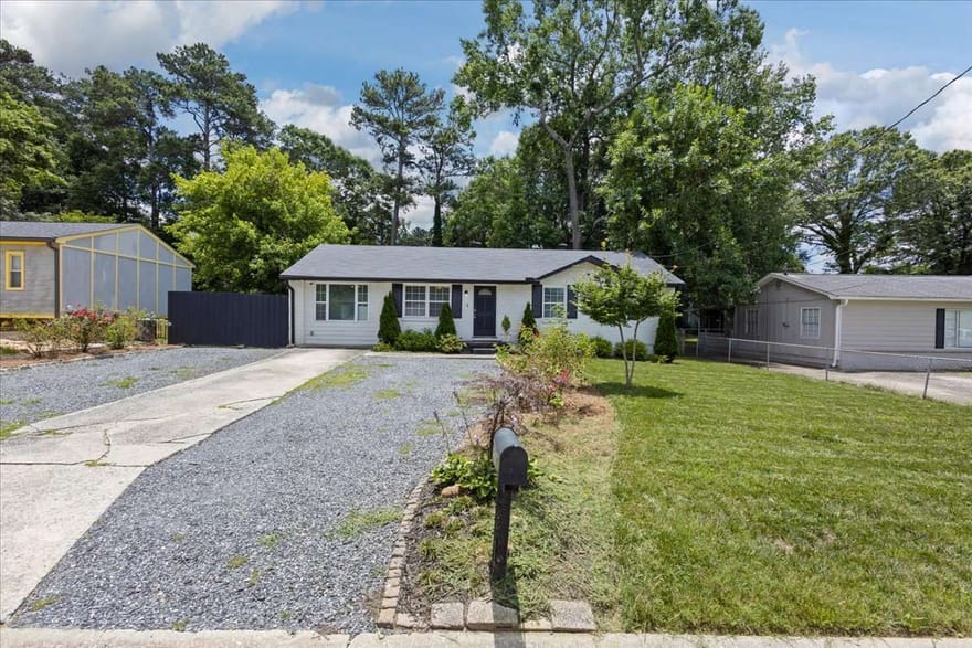 255 Hummingbird Way, Riverdale, Georgia