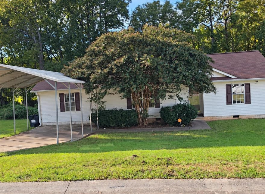 127 Woodridge Circle, Lagrange, Georgia