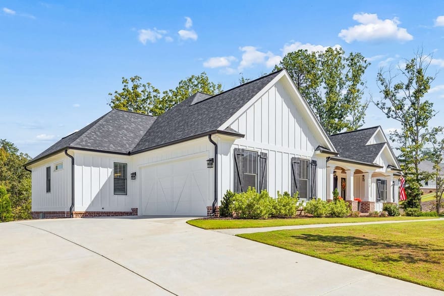 208 Sawyers Farm Drive, Waleska, Georgia