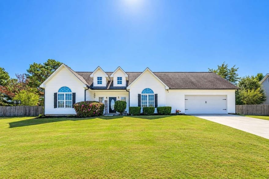 3021 Black Fox Drive, Loganville, Georgia
