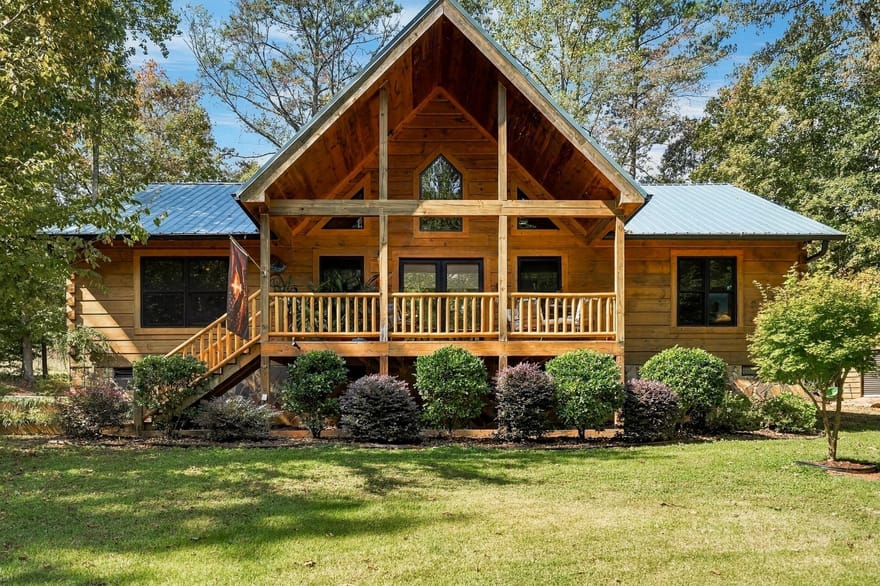 180 Pebble Creek Drive, Covington, Georgia