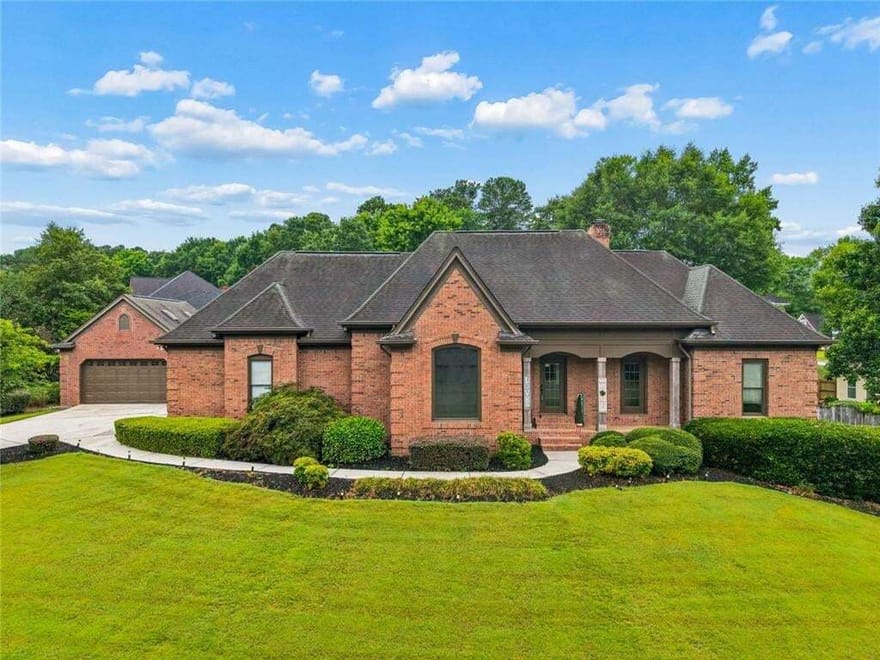 315 Savannah Place, Loganville, Georgia