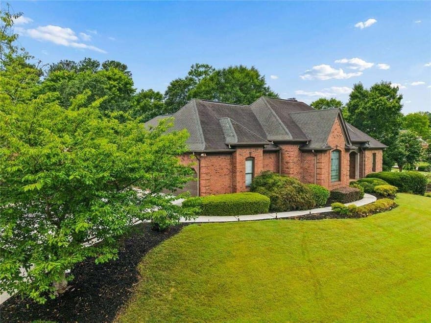 315 Savannah Place, Loganville, Georgia