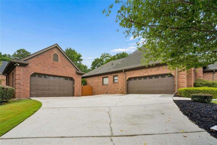 315 Savannah Place, Loganville, Georgia