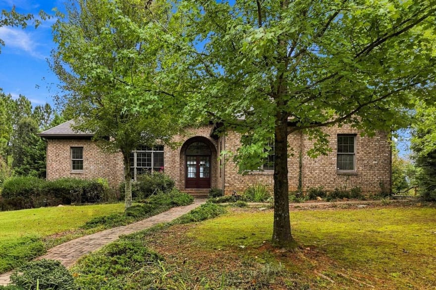 100 Foxpaw Leaf Court, Ellijay, Georgia