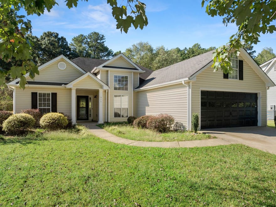 926 Lochwolde Lane, Bethlehem, Georgia