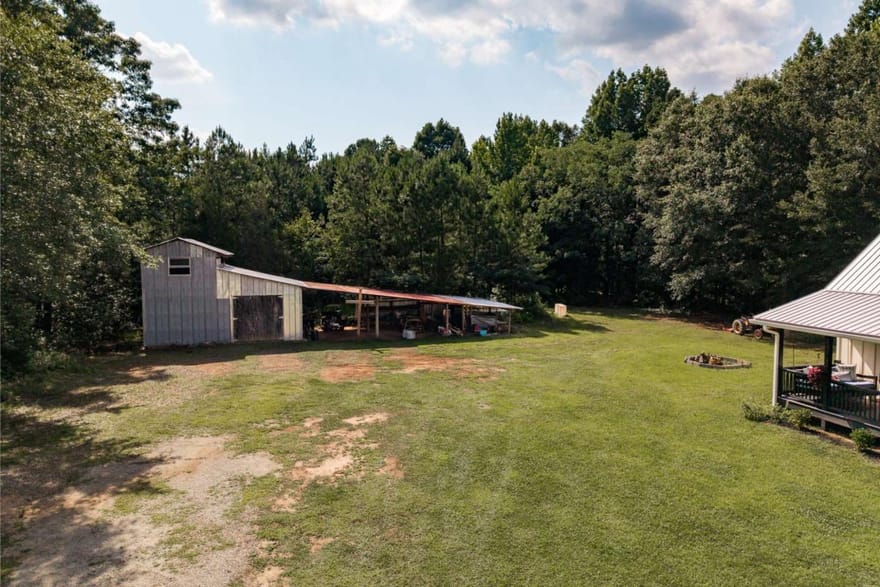 930 James Holcomb Road, Hull, Georgia
