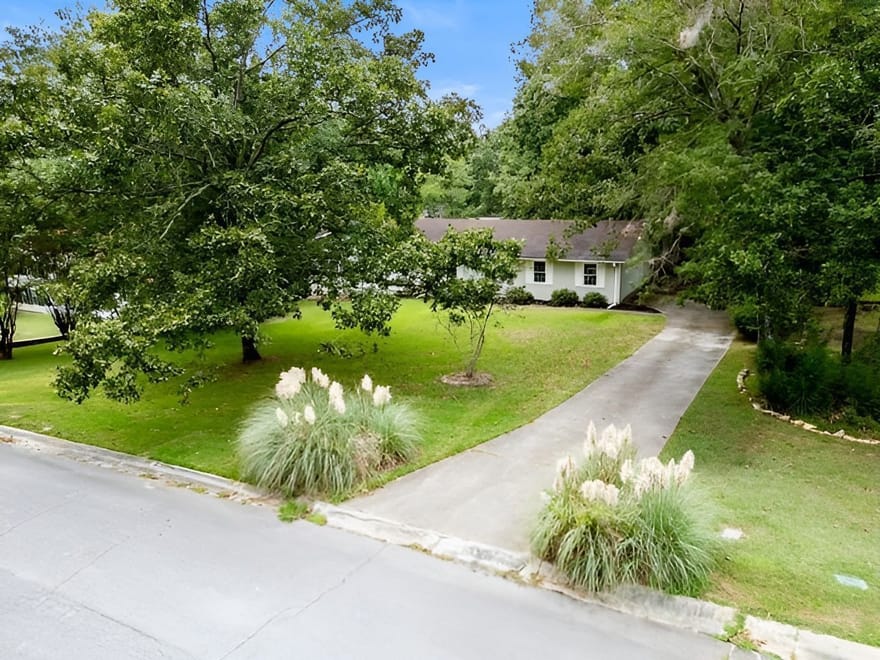 2460 Rolling Acres Drive SW, Conyers, Georgia