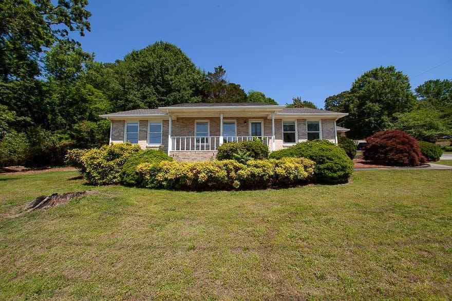 102 Lindsey Court NE, Calhoun, Georgia