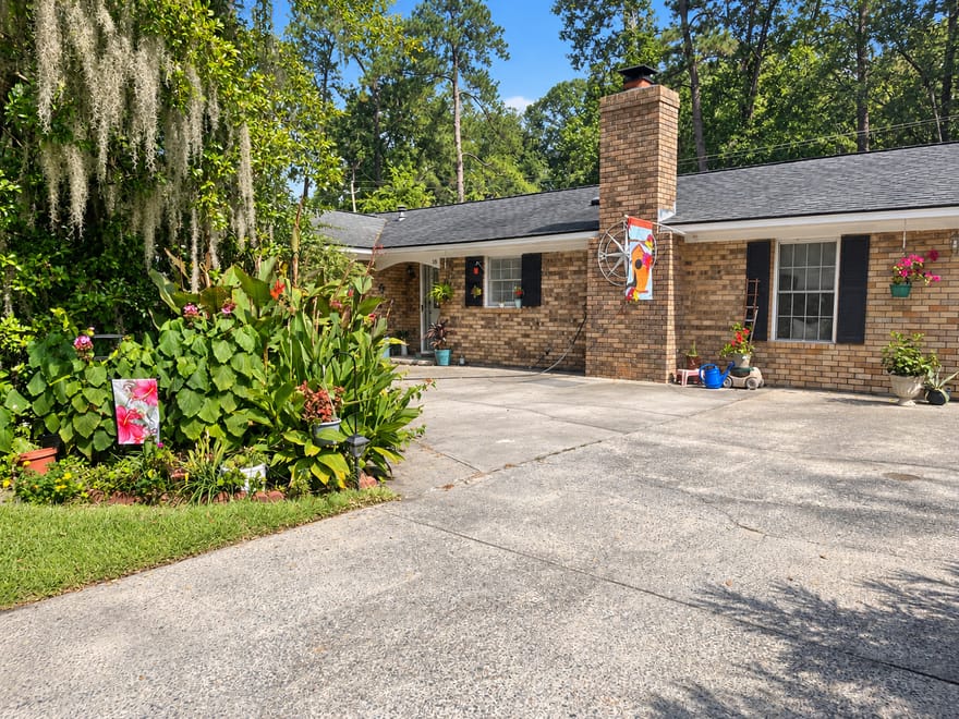18 E Stillwood Circle, Savannah, Georgia