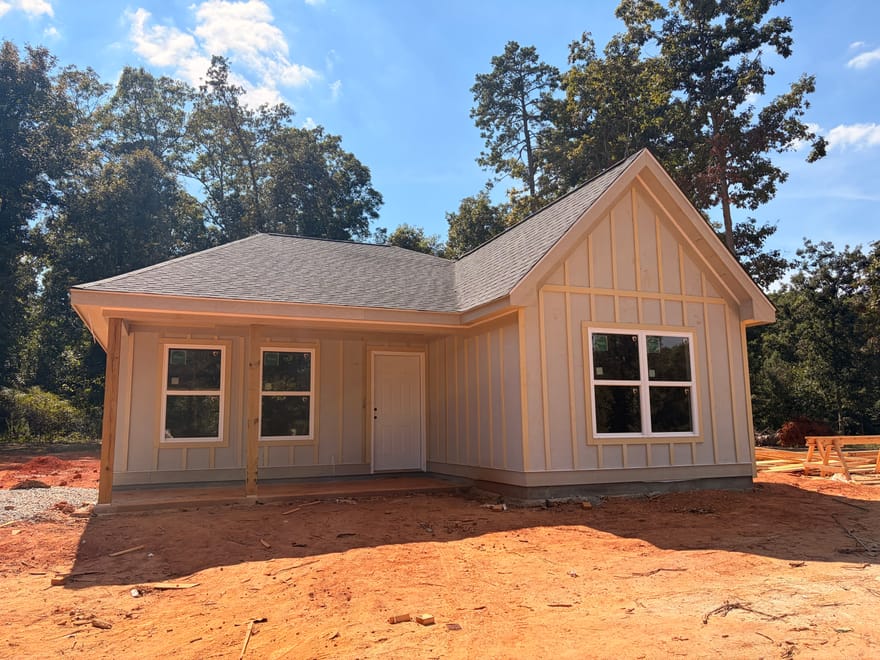 83 Oak Haven Drive, Bowersville, Georgia