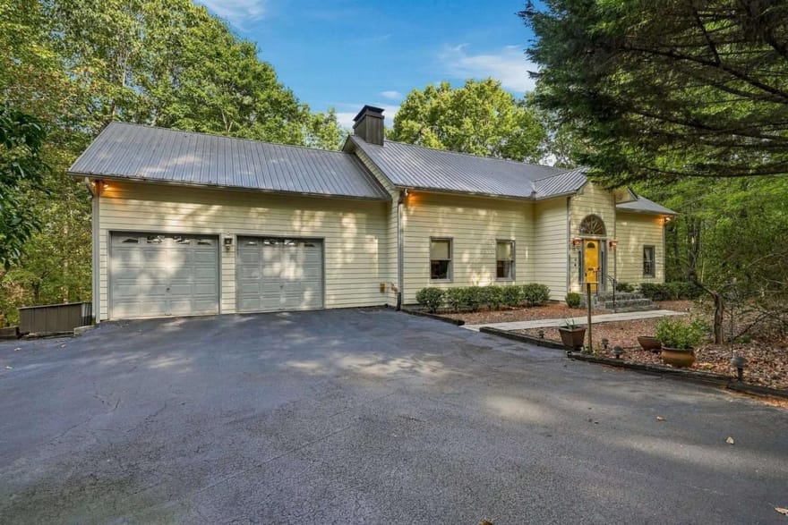 718 Ben Higgins Road, Dahlonega, Georgia