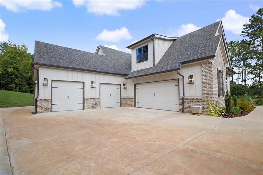220 Preakness Way, Forsyth, Georgia