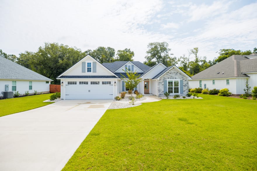 213 Orvis Lane, Hahira, Georgia