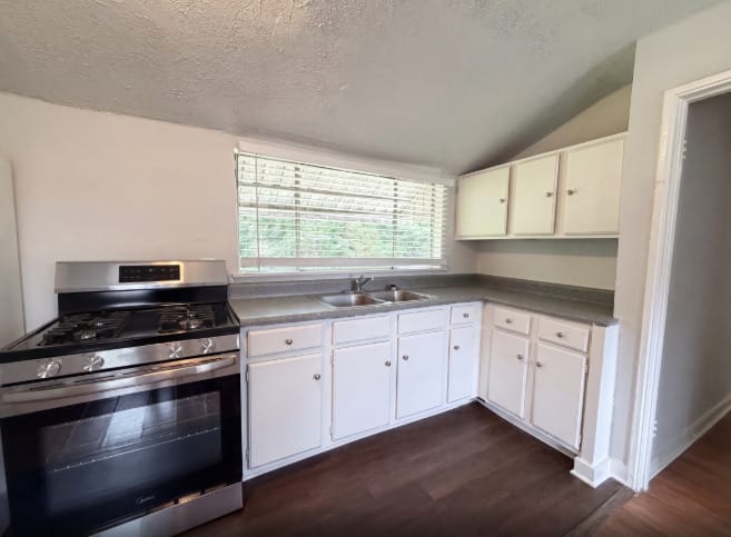 1396 Pine Drive, Atlanta, Georgia