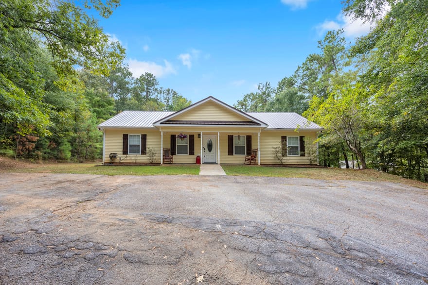 126 Robin Hood Road, Covington, Georgia