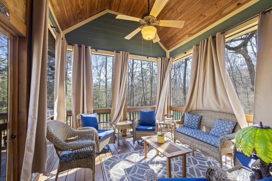660 Tom Cobb Drive, Hartwell, Georgia