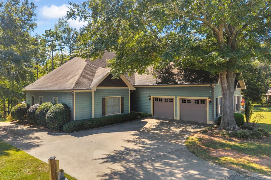 660 Tom Cobb Drive, Hartwell, Georgia
