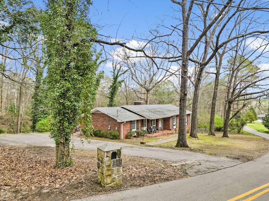 206 Hammond Drive, Summerville, Georgia