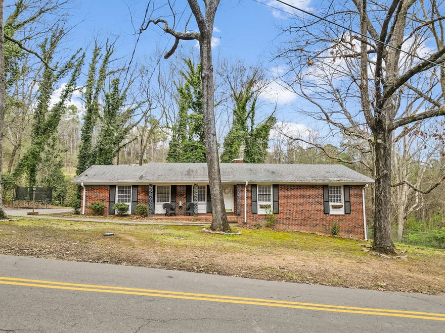 206 Hammond Drive, Summerville, Georgia