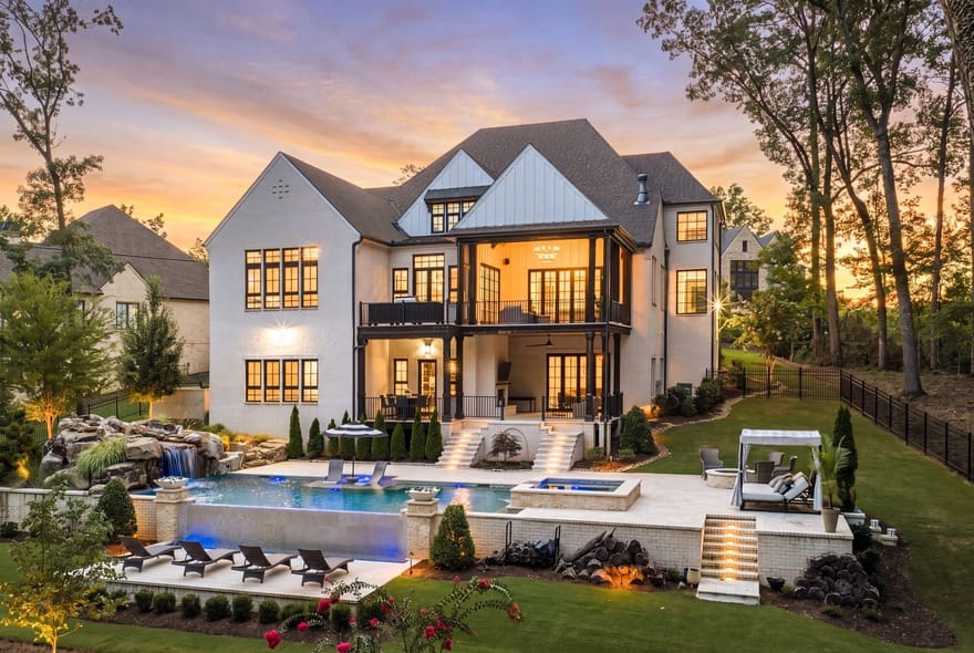 761 Woodvale Point, Suwanee, Georgia