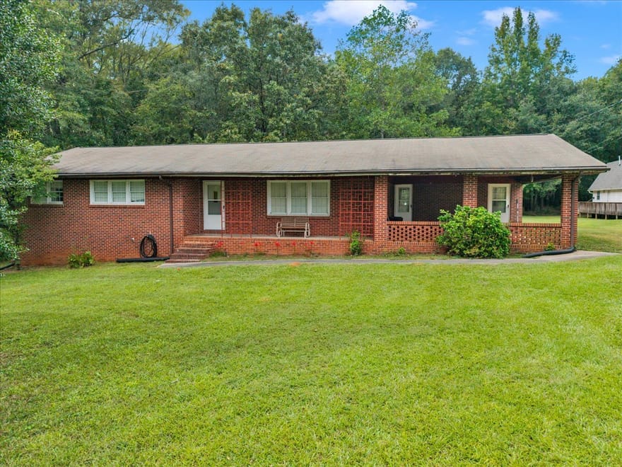 2940 Athens Highway, Madison, Georgia