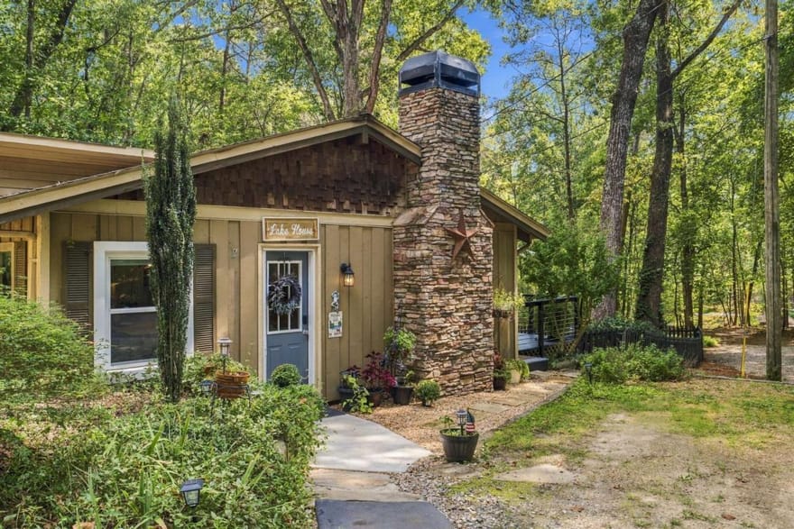 5945 Virginia Drive, Cumming, Georgia