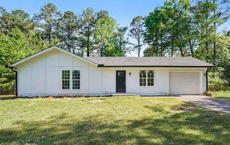 8984 Bentwood Lane, Riverdale, Georgia