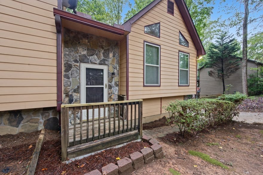 380 N Victoria Road, Woodstock, Georgia