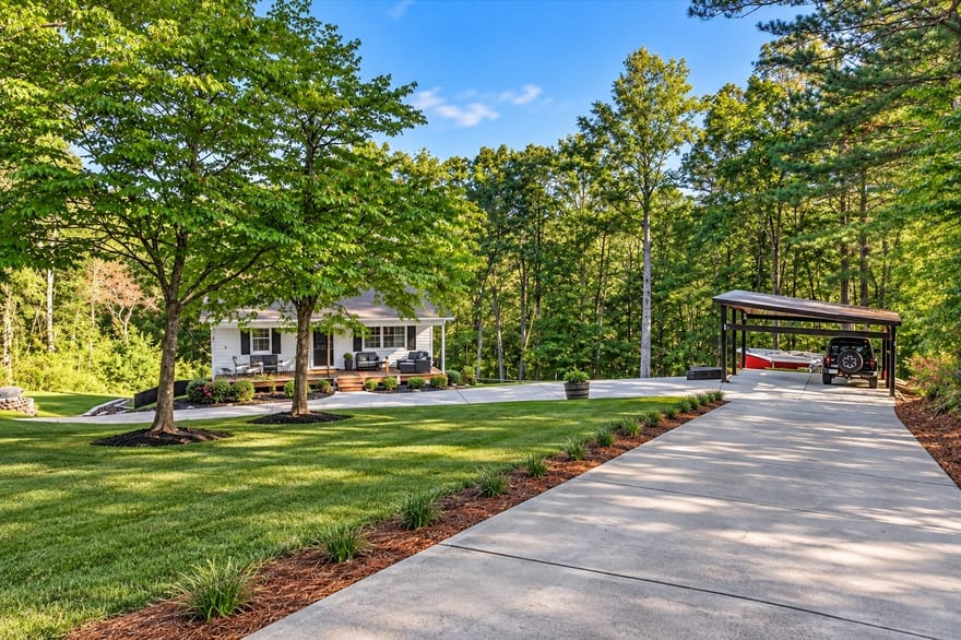 1015 Shamrock Lane, Ball Ground, Georgia