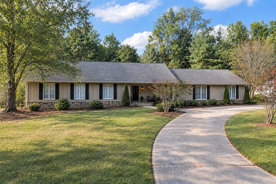 3526 Montgomery Drive, Gainesville, Georgia