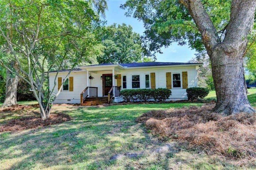 107 Lakeshore Circle, Braselton, Georgia