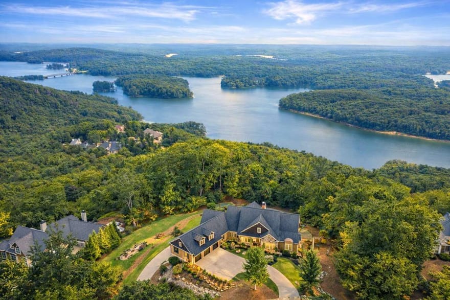 49 Waterside Drive, Cartersville, Georgia