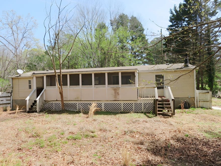 7020 Skyview Court SE, Acworth, Georgia