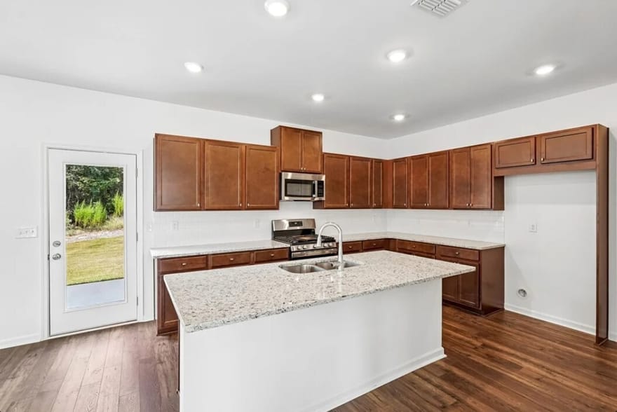 225 Groveton Court, Euharlee, Georgia