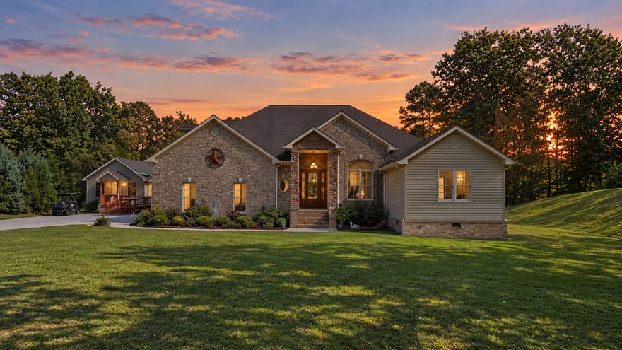 201 Lake Hills Place, Trenton, Georgia
