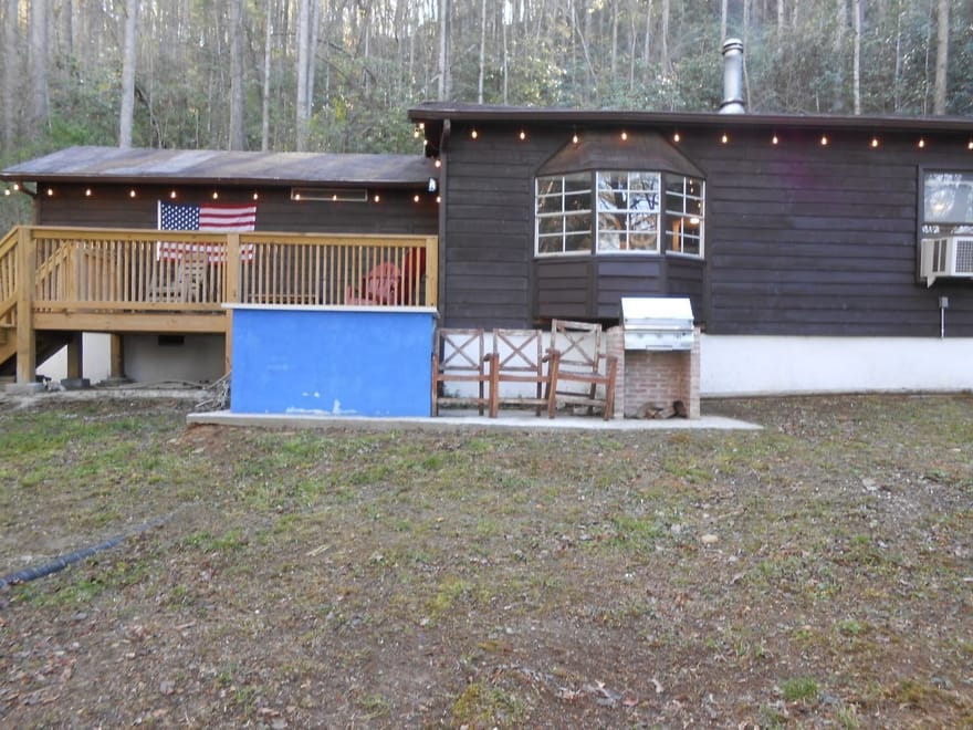 136 Bowie Lane, Dillard, Georgia