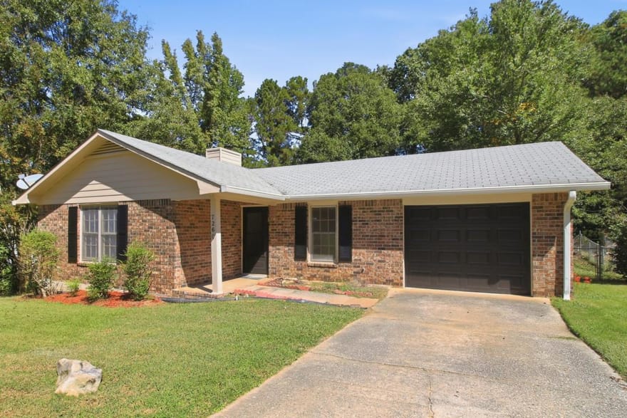 7260 Fernwood Drive, Riverdale, Georgia