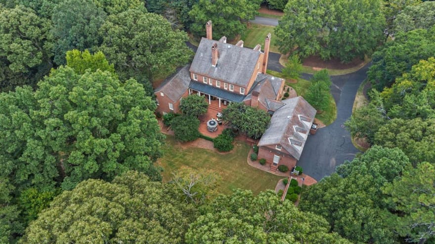 125 Tallassee Oaks Trail, Athens, Georgia